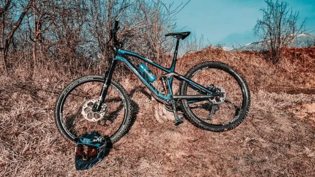 XCO Evolution 4,5 km MTB ruta u Bike Park Evolution, Istočno Sarajevo – uspon Katera i spust Roller Coaster stazom