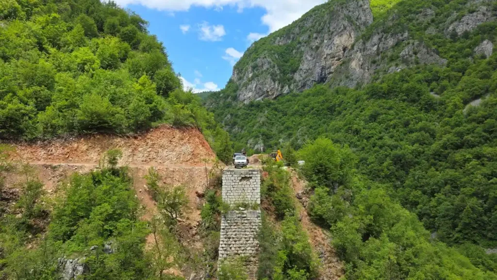 Zaobilaznica oko urušenog mosta na stazi Ćirina pruga