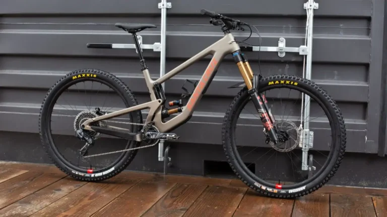 Enduro full suspension bike
