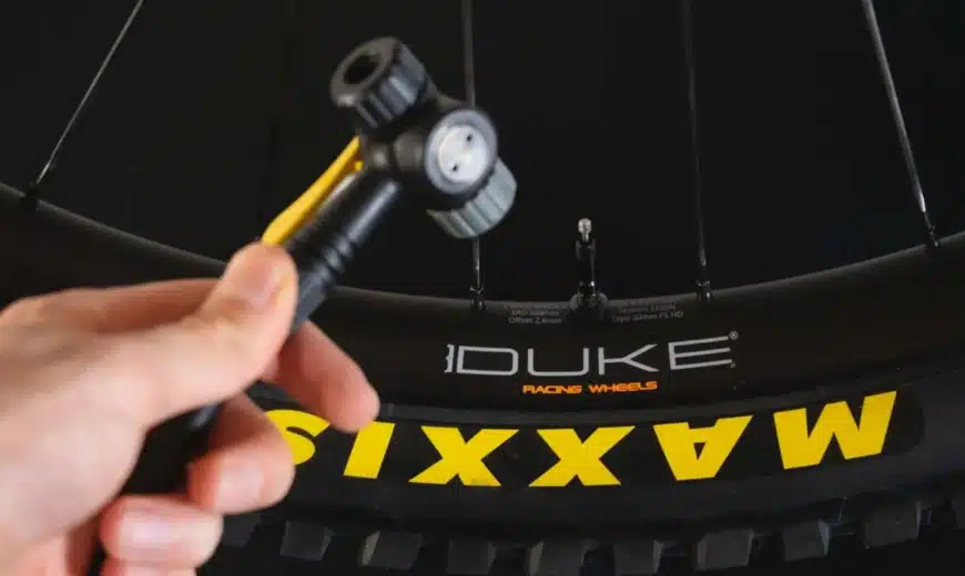 Tubeless sistem za bicikl: Kompletan vodič (2025)