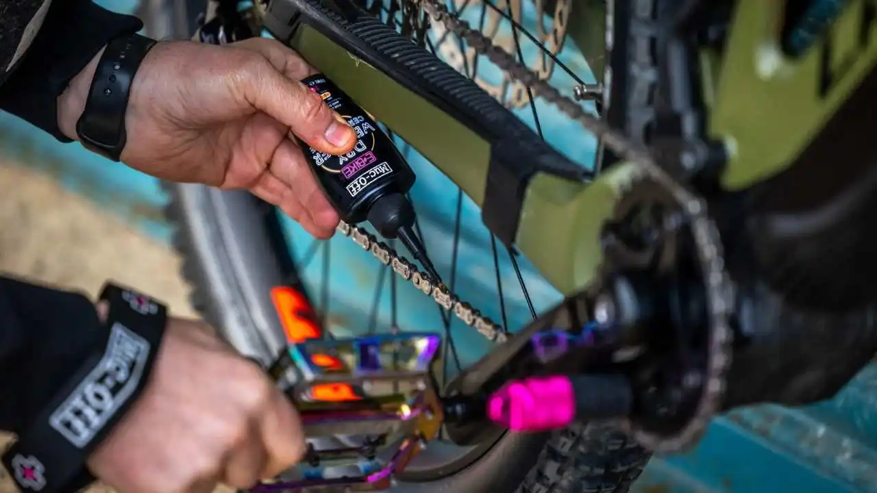 Podmazivanje Lanca Bicikla Uz Pravilnu Tehniku