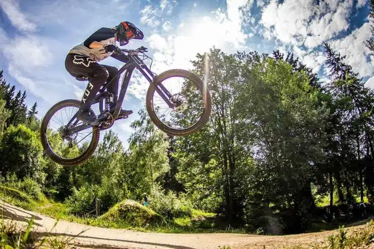 MTB Skokovi za Početnike – Vrste Skokova i Trening Vodič