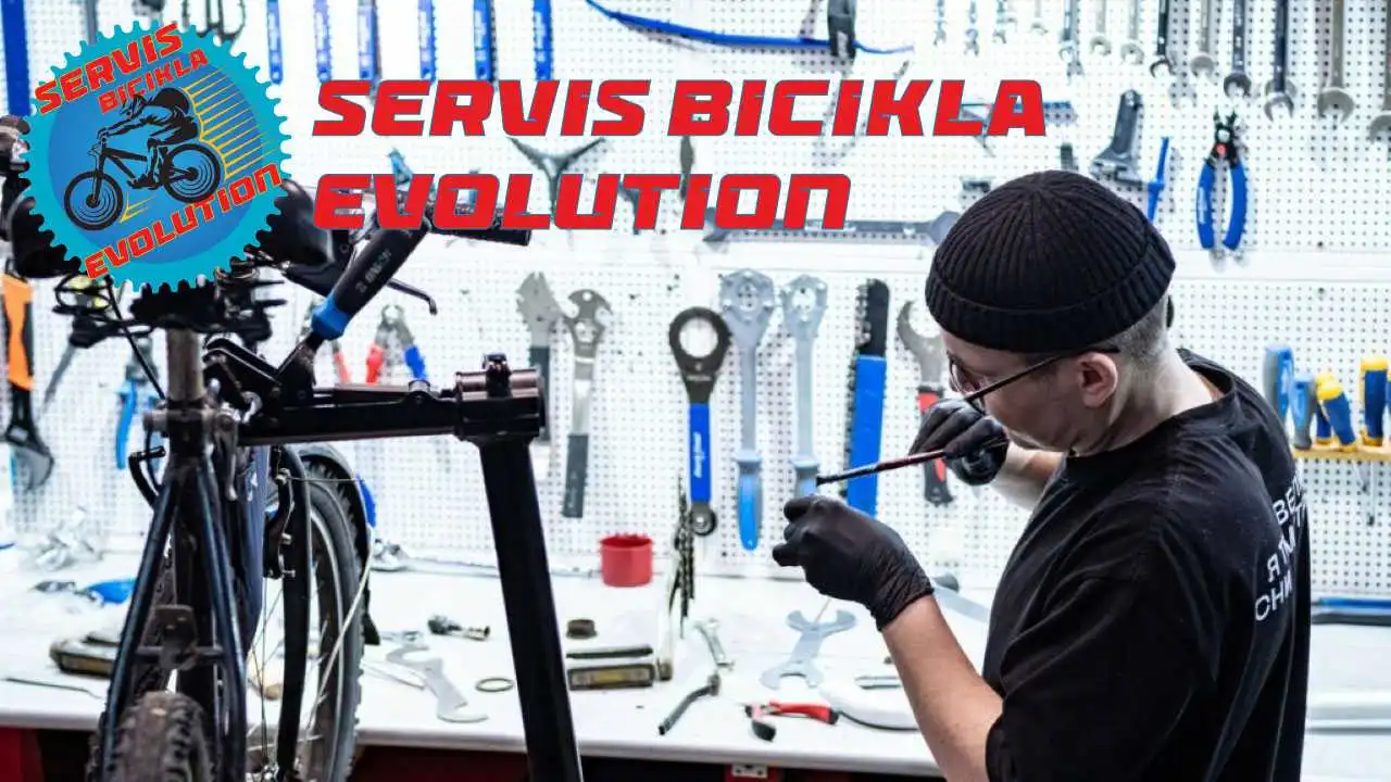 Slika bicikla u servisu tokom velikog servisa