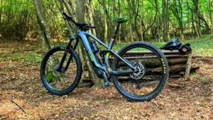 E-Bike Revolucija: Uphill Flow i Stabilnost na Spustu