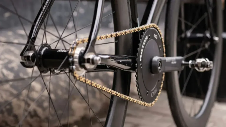 When a bike chain breaks: bike chain and maintenance