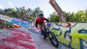 Stazama Olimpijskih Planina: Vodič za Jahorinu, Bjelašnicu i Igman 4 Trebević MTB: Olimpijski Bob i Ćirina Pruga | 35km Adrenalina