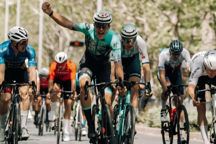 Tour of BiH 2026: Spektakularan sprint u Mostaru i rezultati prve etape