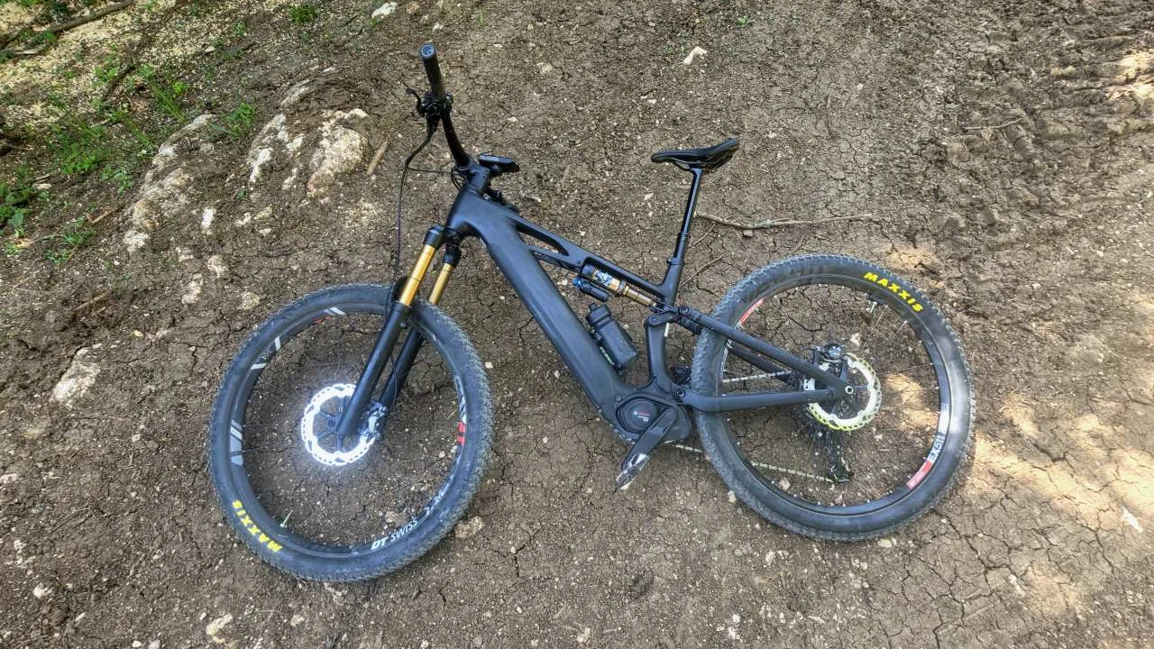 CUBE Stereo Hybrid ONE44 HPC RACE 800 spreman za testiranje Bosch Performance 2.0